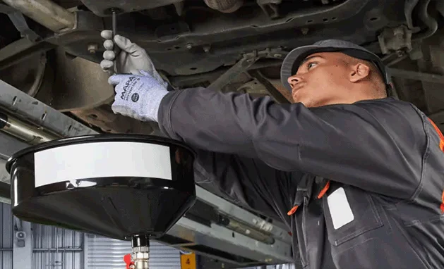 Óleo, filtro de óleo, filtro de ar do motor, filtro de combustível e anel de bujão