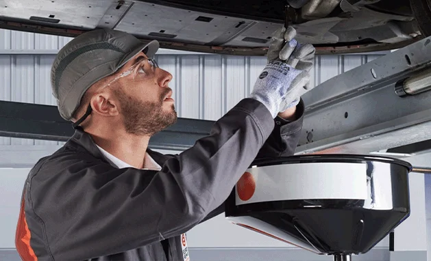 Óleo, filtro de óleo, filtro de ar do motor, filtro de combustível e anel de bujão