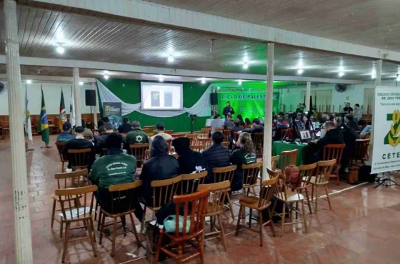 No dia 15 de julho de 2025, a Alvorada John Deere marcou presença no IX Ciclo de Palestras do Colégio Estadual Técnico Dr. Zeno Pereira Luz (CETEC), realizado na ASMES, em Encruzilhada do Sul.