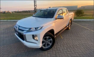 L200 Triton Sport HPE - L200 TRITON SPORT HPE L200 Triton Sport HPE - L200 TRITON SPORT HPE