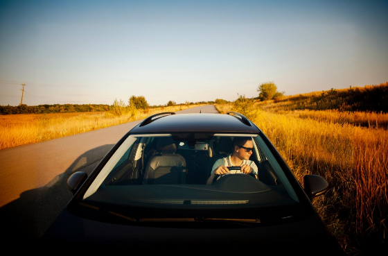 Dicas para viajar de carro com segurança e tranquilidade