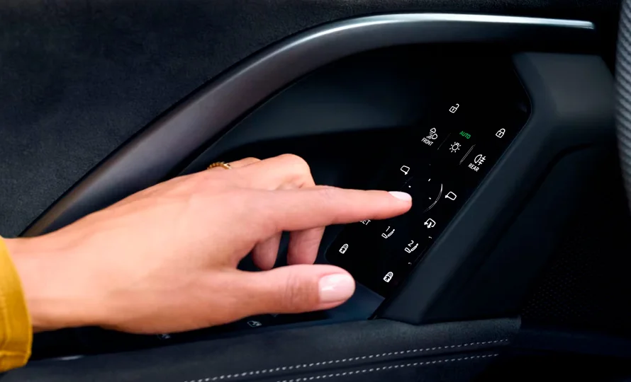 foto890_audi-q5-conteudo-4.webp.webp?v=1761575628 foto890_audi-q5-conteudo-4.webp.webp?v=1761575628