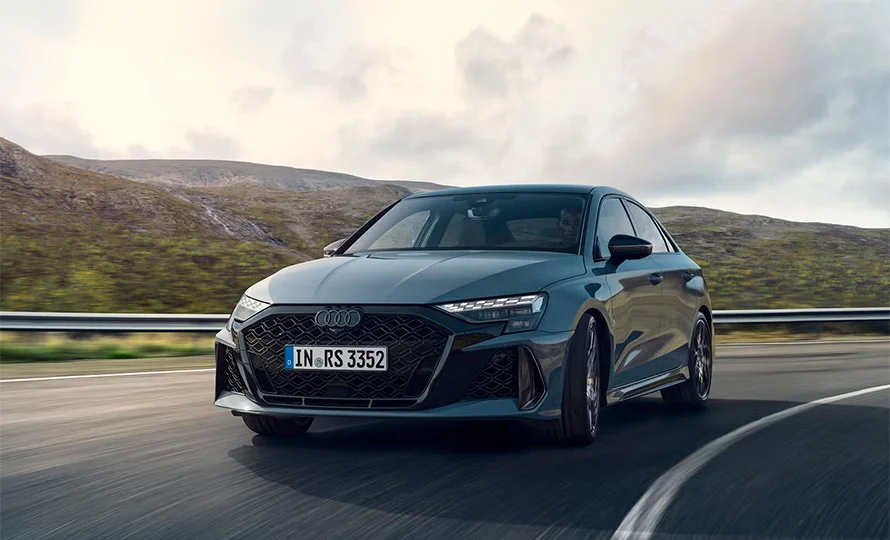 foto890_audi-rs3-destaques-conteudo%20%285%29.webp.webp?v=1770651814?v=1771253844