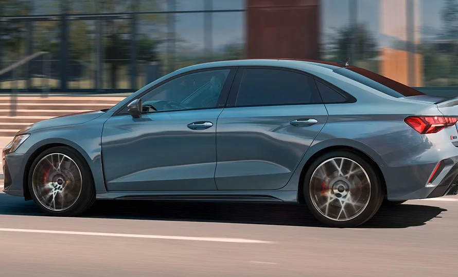 foto890_audi-rs3-destaques-conteudo%20%287%29.webp.webp?v=1770651814?v=1771253844