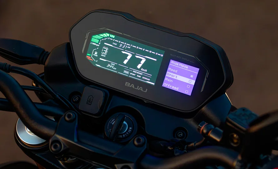 foto890_bajaj-dominar-ns400z-conteudo-4.webp.webp?v=1760986765