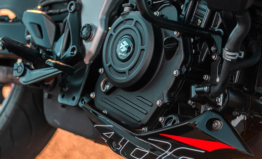 foto890_bajaj-dominar-ns400z-conteudo-6.webp.webp?v=1760986765