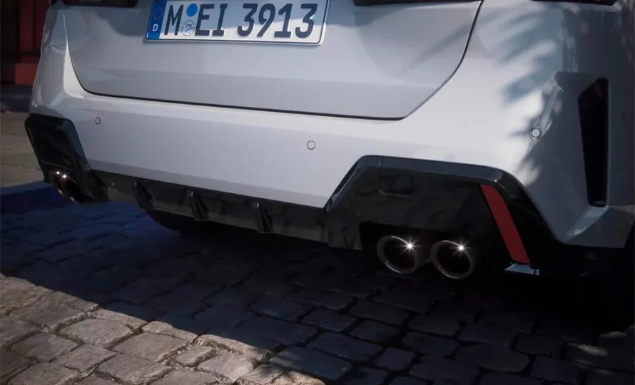 foto890_bmw-m235i-xdrive-design-conteudo%20%285%29.webp.webp?v=1767899026?v=1767900851