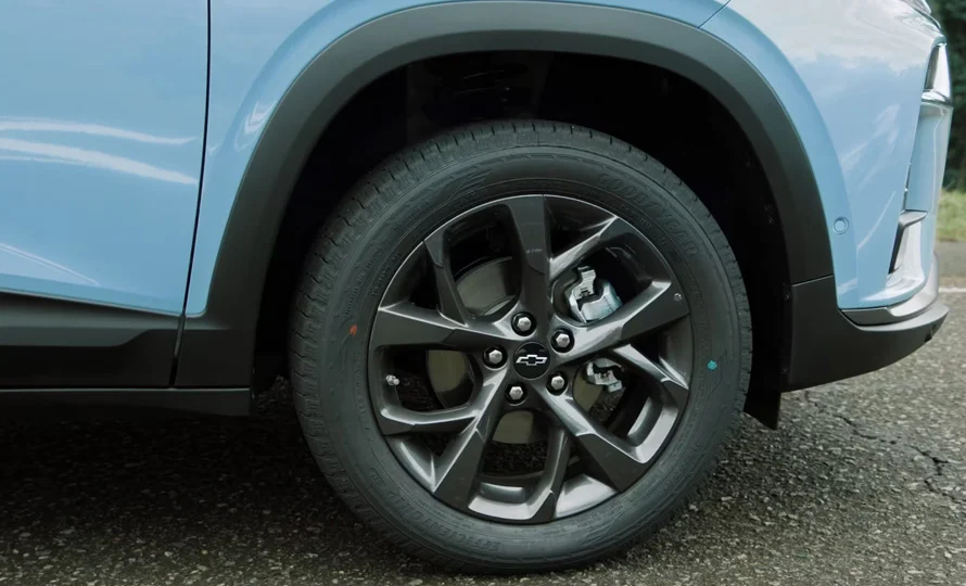 foto890_chevrolet-tracker-100-anos-galeria-13.webp.webp?v=1764769972