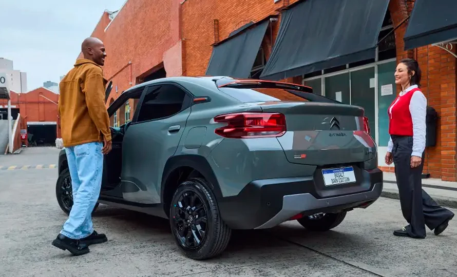 foto890_citroen-basalt-conteudo-acessibilidade-2.webp.webp?v=1757014204?v=1757014671?v=1757014692?v=1757015312?v=1757524629?v=1757525610