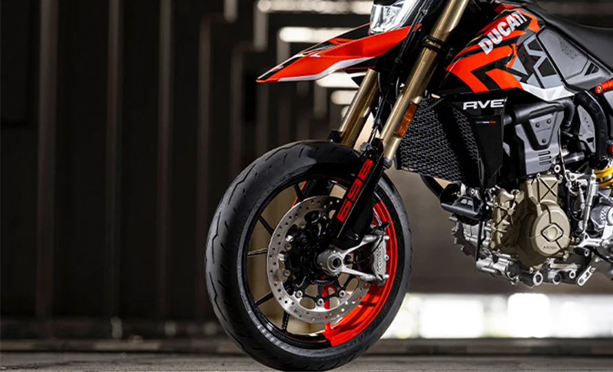 Ducati-Hypermotard-Mono-DWP24-Overview-carouse-imgtxt-677x740-03