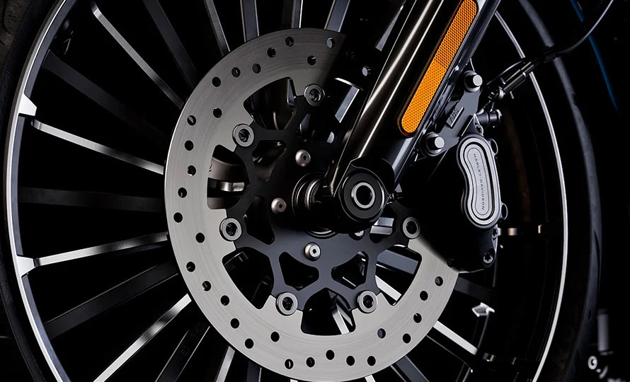 foto890_harleydavidson-breakout-conteudo-desempenho%20%281%29.webp.webp?v=1771512451?v=1771513386?v=1771513703