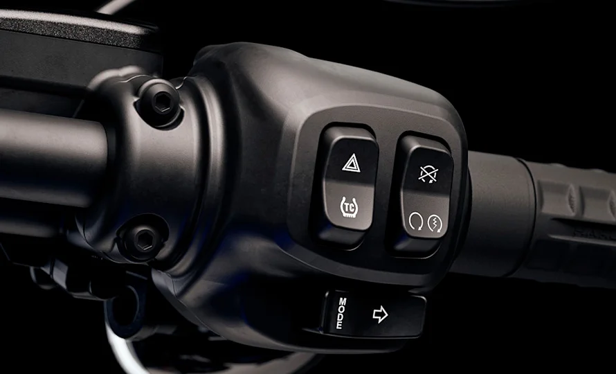 foto890_harleydavidson-lowriders-conteudo-inovacao%20%282%29.webp.webp?v=1771527458?v=1771527552