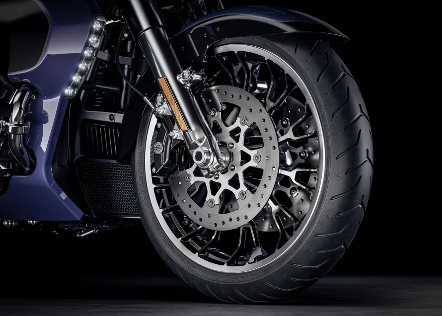 foto890_harleydavidson-roadglidelimited-conteudo-design%20%284%29.webp.webp?v=1771847331