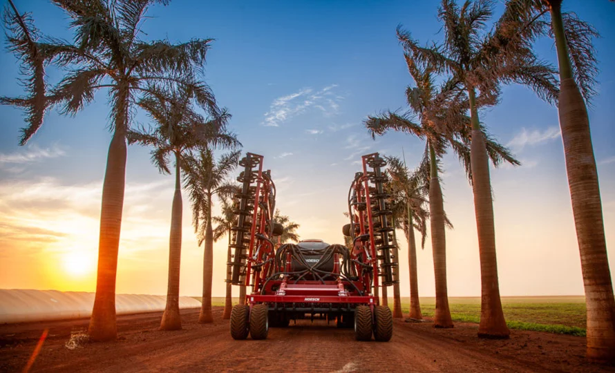 foto890_horsch-evo-cs-conteudo-6.webp.webp?v=1765456119?v=1765472730?v=1766080800