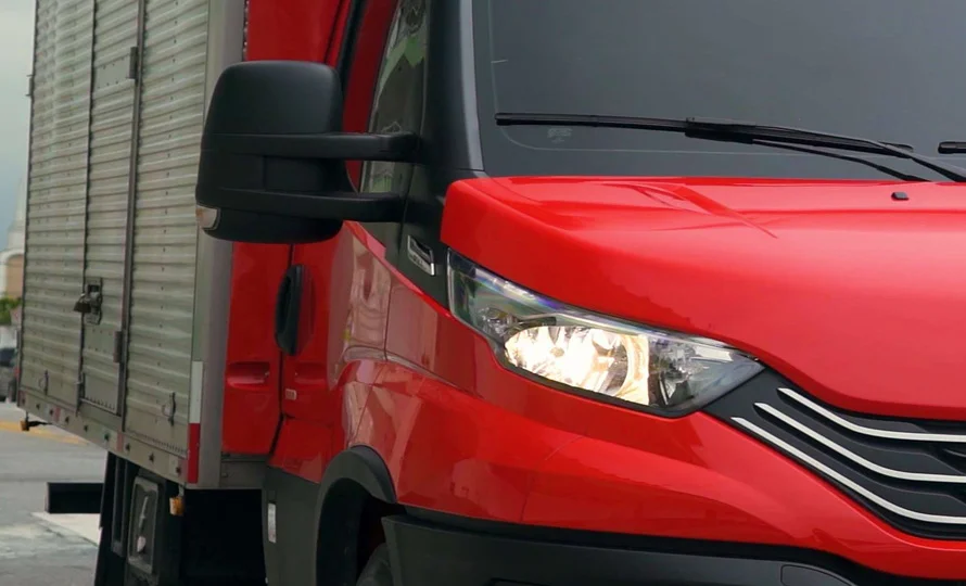 foto890_iveco-daily-cabine-conteudo-10.webp.webp?v=1763058230