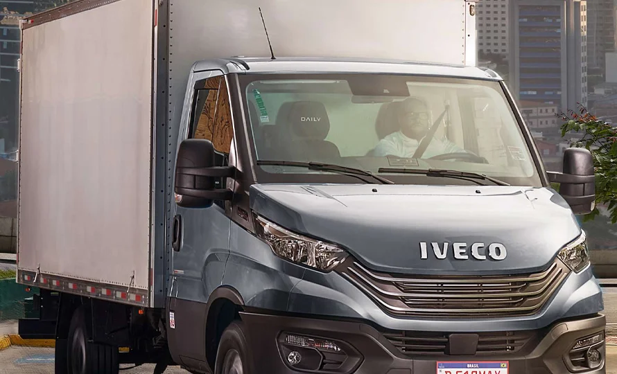 foto890_iveco-daily-cabine-conteudo-5.webp.webp?v=1763058230