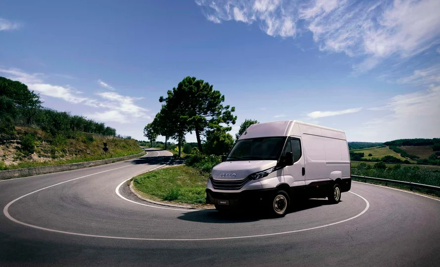 foto890_iveco-daily-furgao-conteudo-3.webp.webp?v=1762970422?v=1763060172