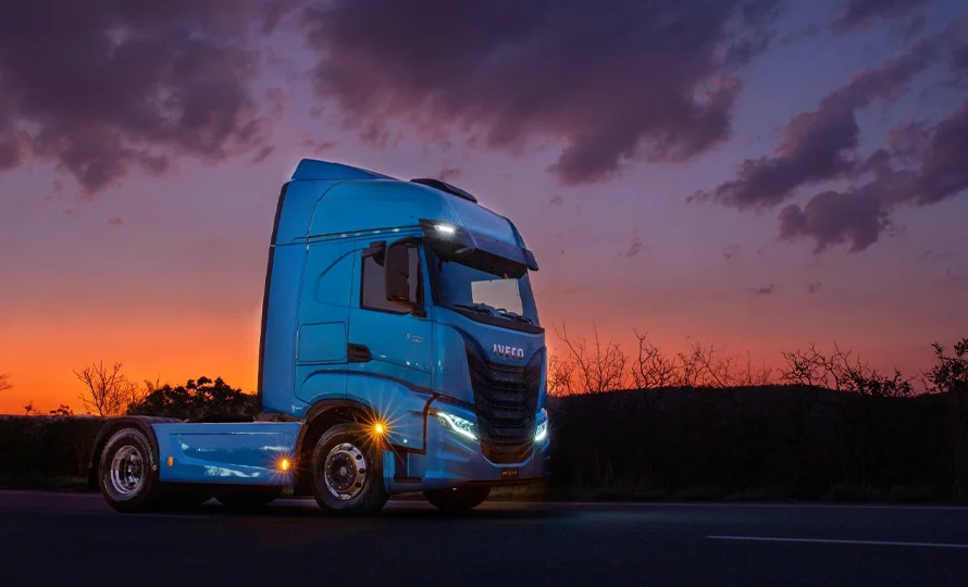 foto890_iveco-sway4x2-conteudo-1.webp.webp?v=1763387224