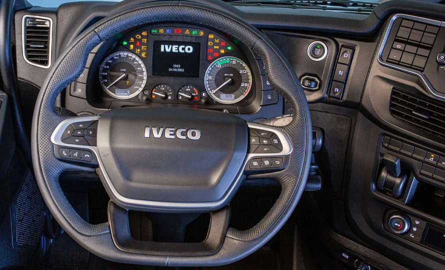foto890_iveco-sway4x2-conteudo-13.webp.webp?v=1763387224