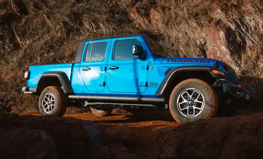 foto890_jeep-gladiator-conteudo-16.webp.webp?v=1762538574?v=1762538858?v=1762538946?v=1762538995?v=1762539037?v=1762539297?v=1762540668?v=1762540745?v=1762540869?v=176