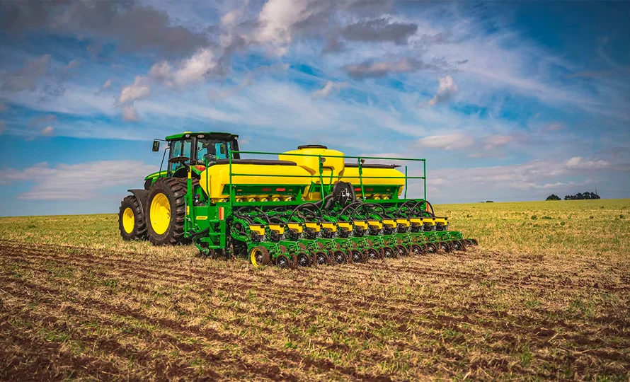 foto890_johndeere-plantadeira1200-destaques-conteudo%20%286%29.webp foto890_johndeere-plantadeira1200-destaques-conteudo%20%286%29.webp