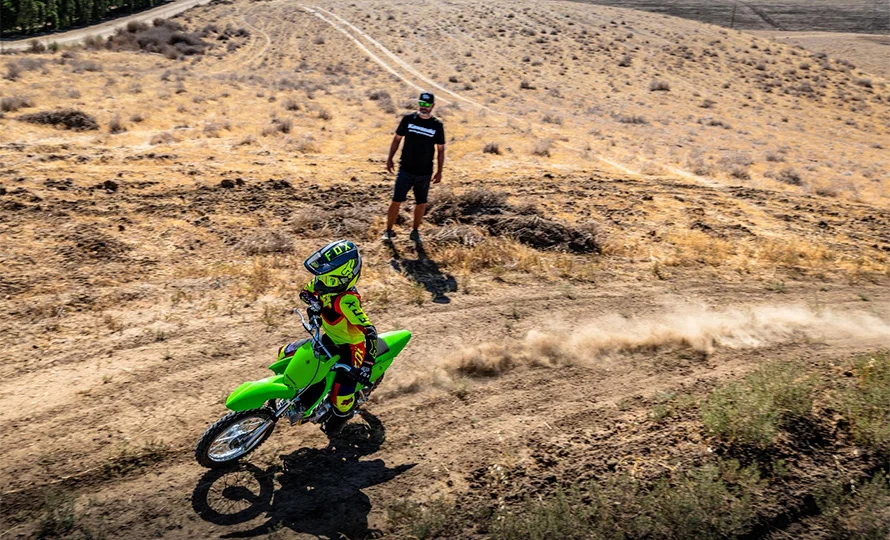 foto890_kawasaki-klx110r-recursos-conteudo%20%287%29.webp.webp?v=1764510807?v=1765552165?v=1767813174