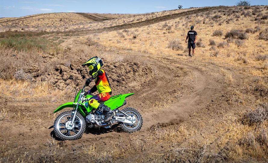 foto890_kawasaki-klx110r-recursos-conteudo%20%2810%29.webp.webp?v=1765553514?v=1765554656?v=1767813184