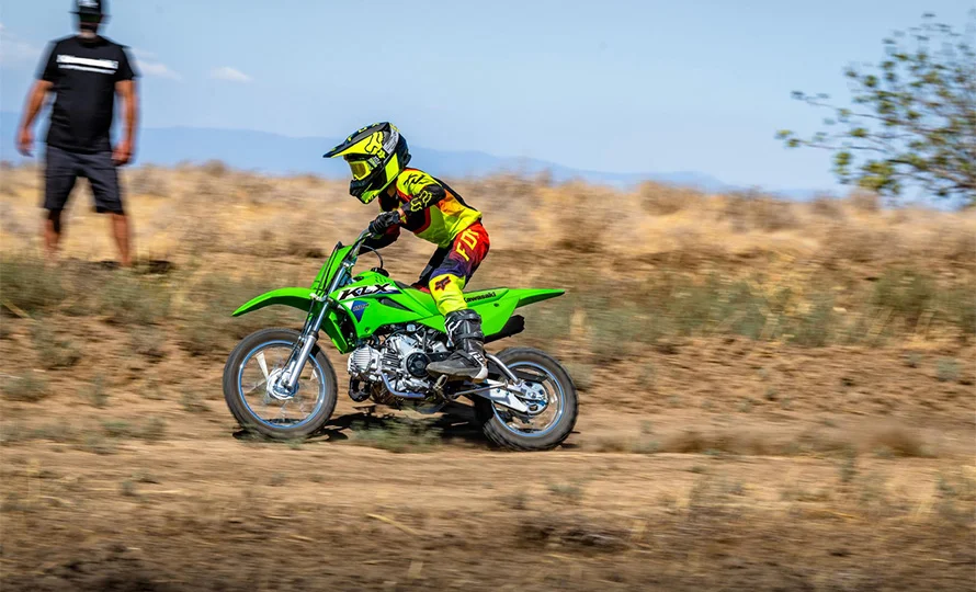 foto890_kawasaki-klx110r-recursos-conteudo%20%289%29.webp.webp?v=1765553514?v=1765554656?v=1767813184