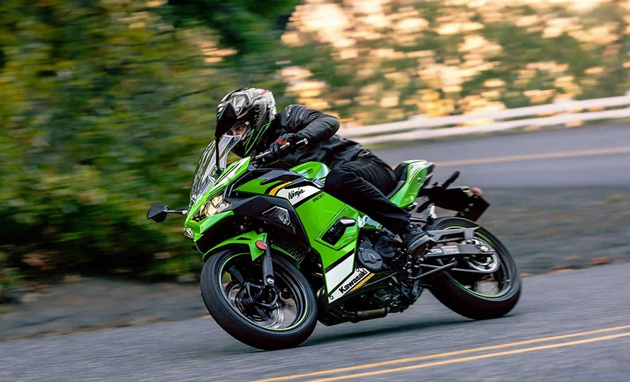 foto890_kawasaki-ninja500-recursos-conteudo%20%289%29.webp.webp?v=1764077888?v=1765544649?v=1765544948?v=1767810278