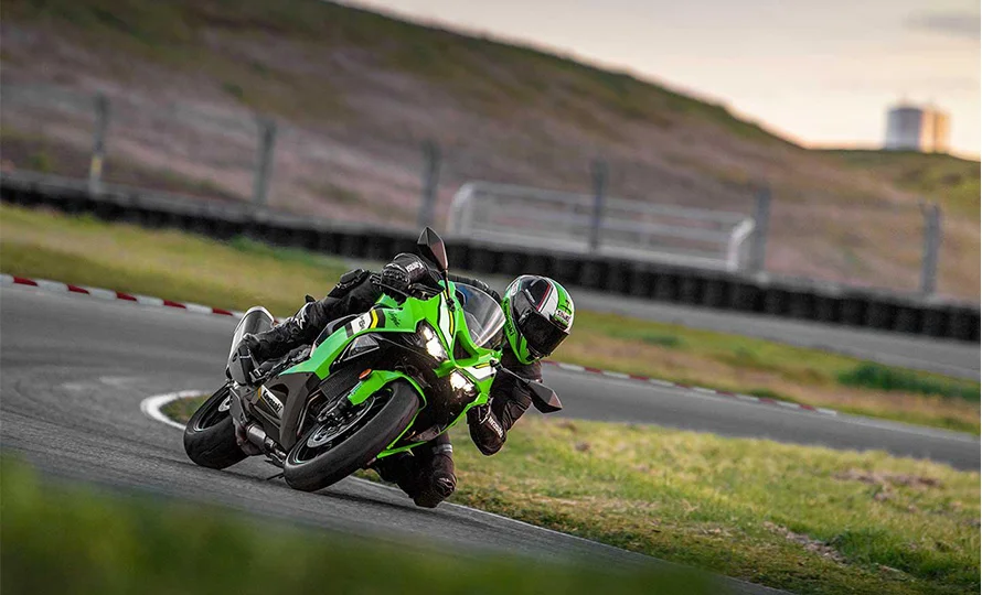 foto890_kawasaki-ninjazx6r-recursos-conteudo%20%2820%29.webp.webp?v=1764265159?v=1764265745?v=1765546448?v=1767810288