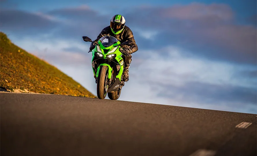 foto890_kawasaki-ninjazx6r-recursos-conteudo%20%286%29.webp.webp?v=1764265159?v=1764265745?v=1765546448?v=1767810288