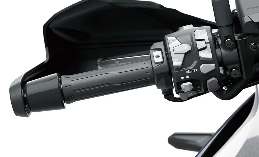 foto890_kawasaki-versys1100se-recursos-conteudo%20%281%29.webp.webp?v=1764507788?v=1764509845?v=1766001051?v=1767815279