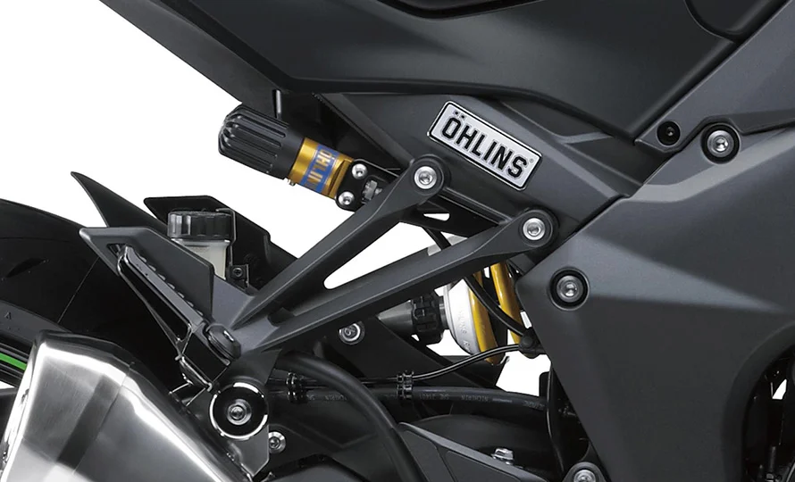 foto890_kawasaki-z1000-recursos-conteudo%20%281%29.webp.webp?v=1764081145?v=1765564197?v=1767813955