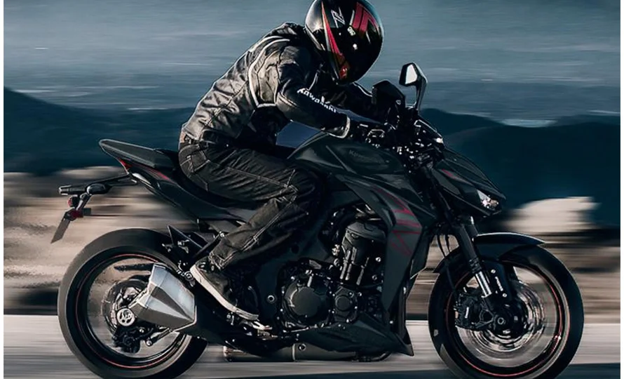 foto890_kawasaki-z1000-recursos-conteudo%20%288%29.webp.webp?v=1764081145?v=1765564197?v=1767813955