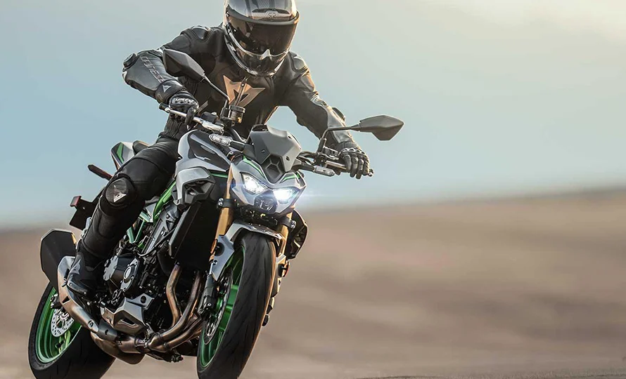 foto890_kawasaki-z900se-recursos-conteudo%20%285%29.webp.webp?v=1764080147?v=1764080953?v=1764506384?v=1765564798?v=1765650235?v=1767815270