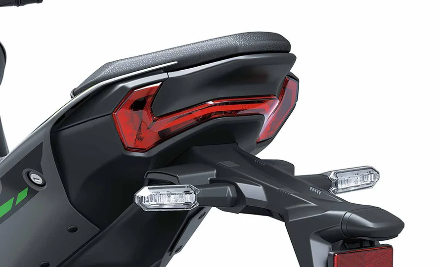 foto890_kawasaki-z900-recursos-conteudo%20%288%29.webp.webp?v=1764078349?v=1765564786?v=1767813963