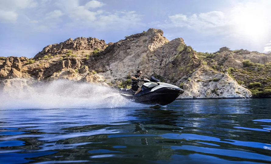 foto890_kawasaki-jetski-ultra-160lx-conteudo-destaques-09.webp.webp?v=1773672436