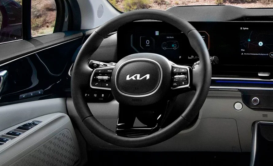 kia-carnival-conteudo-interior%20%283%29.webp?v=1776870779?v=1776879536?v=1777034239?v=1777042343?v=1777042403
