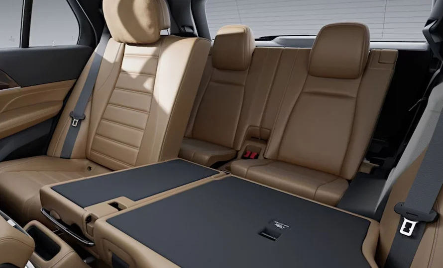 foto890_mercedes-amggle-suv-interior-conteudo%20%284%29.webp.webp?v=1768477725