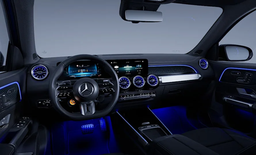 foto890_mercedes-glb-conteudo-interior%20%283%29.webp