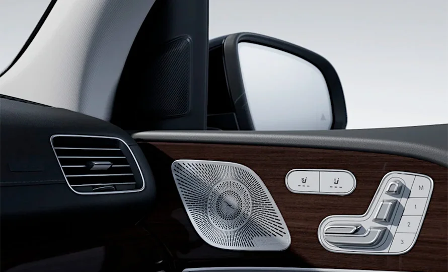 foto890_mercedes-gls-suv-multimidia-conteudo%20%283%29.webp.webp?v=1768312948?v=1768399509?v=1768416800