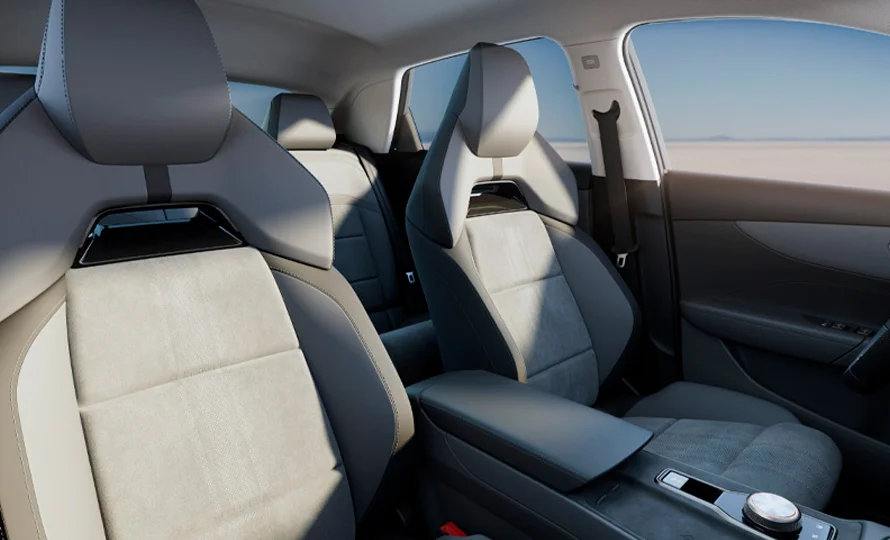 foto890_mg-motor-mg4-conteudo-12.webp.webp?v=1764342399