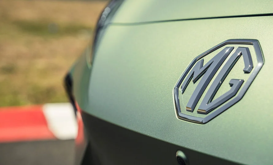 foto890_mg-motor-mg4-conteudo-2.webp.webp?v=1764342399