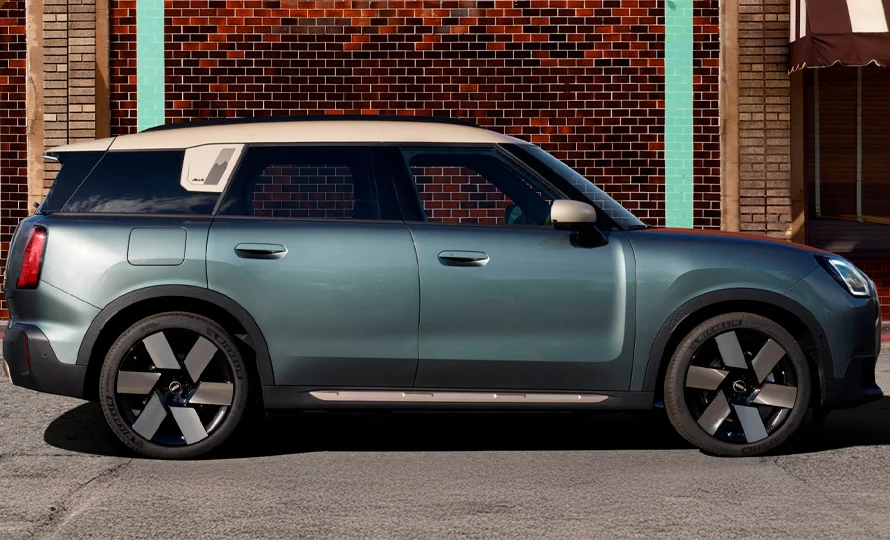 foto890_mini-countryman-conteudo-01.webp.webp?v=1763040558