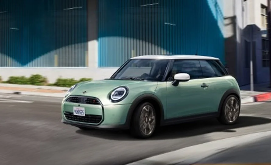 foto890_mini-cooper-s-conteudo-9.webp.webp?v=1762863122?v=1762863513?v=1762864458