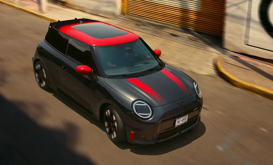 foto890_mini-cooper-jcw-conteudo-2.webp.webp?v=1762517925?v=1762519159