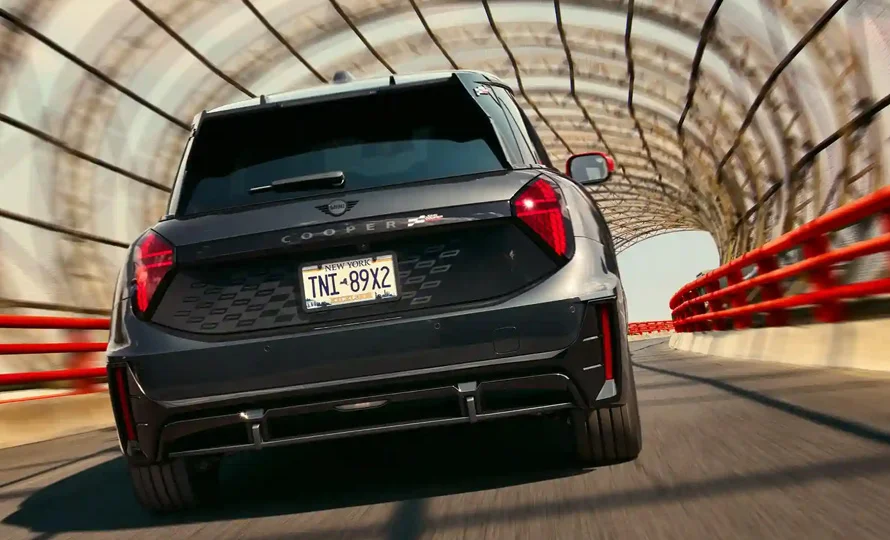 foto890_mini-cooper-jcw-conteudo-9.webp.webp?v=1762519159