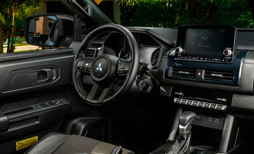 foto890_mitsubishi-triton-interior-conteudo%20%288%29.webp.webp?v=1756738697?v=1756740751?v=1756746391?v=1756747737 foto890_mitsubishi-triton-interior-conteudo%20%288%29.webp.webp?v=1756738697?v=1756740751?v=1756746391?v=1756747737