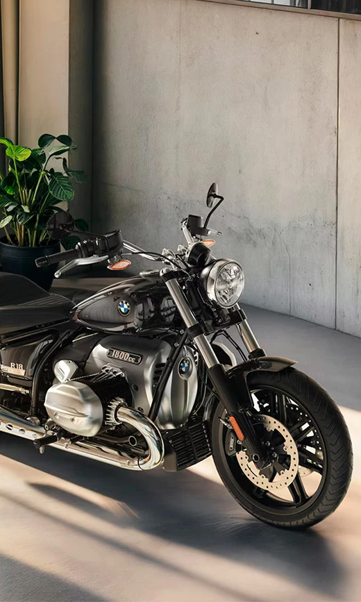 banner_mobile_motorrad-r18-banner-mobile.webp.webp?v=1772138286?v=1774033300