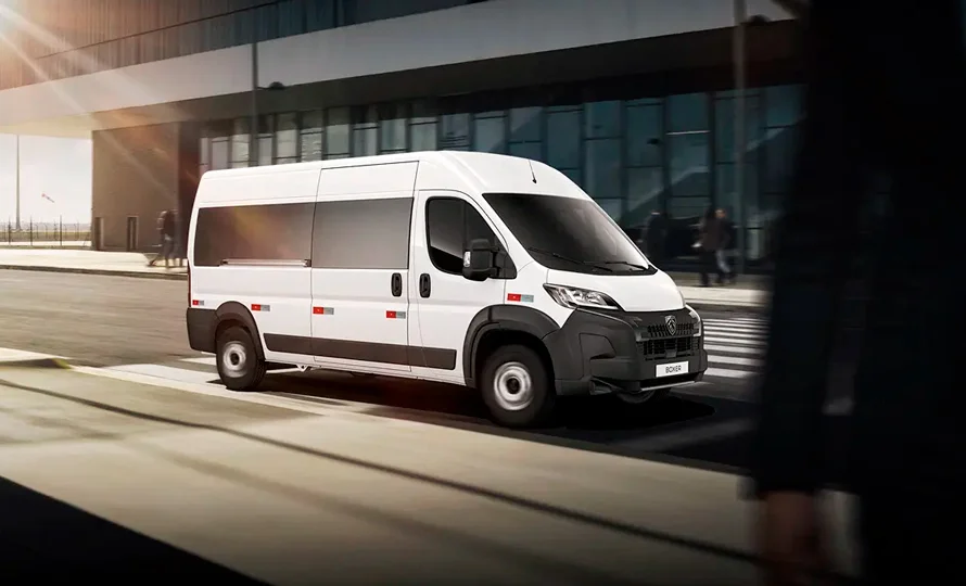 foto890_peugeot-boxer-conteudo-performance-4.webp.webp?v=1754330040